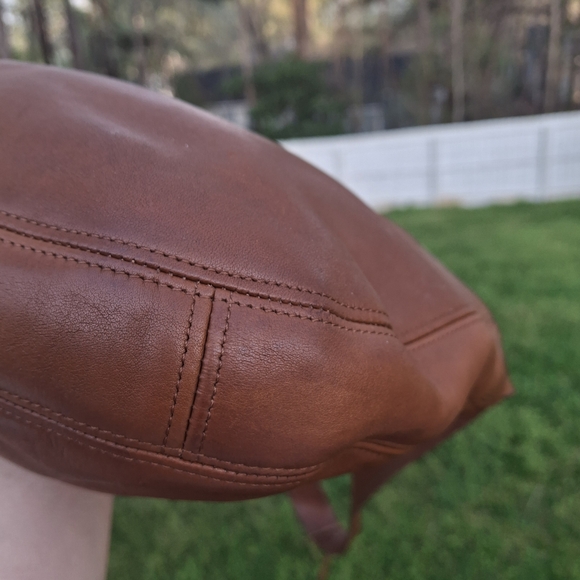 Classic Brown Leather Shoulder Bag with Buckle - Picture 8 of 15